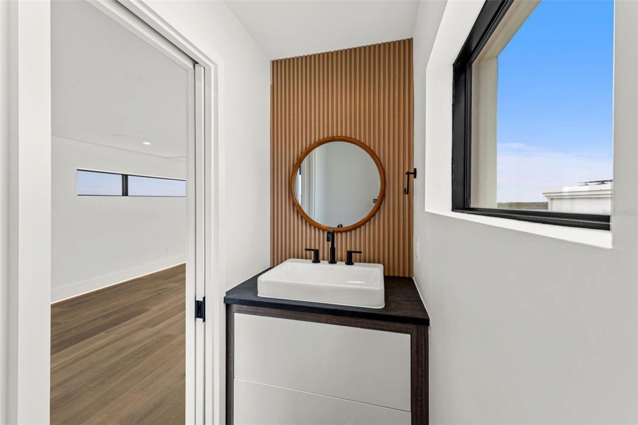 1194 N Peninsula Avenue, New Smyrna Beach, FL 32169 Photo