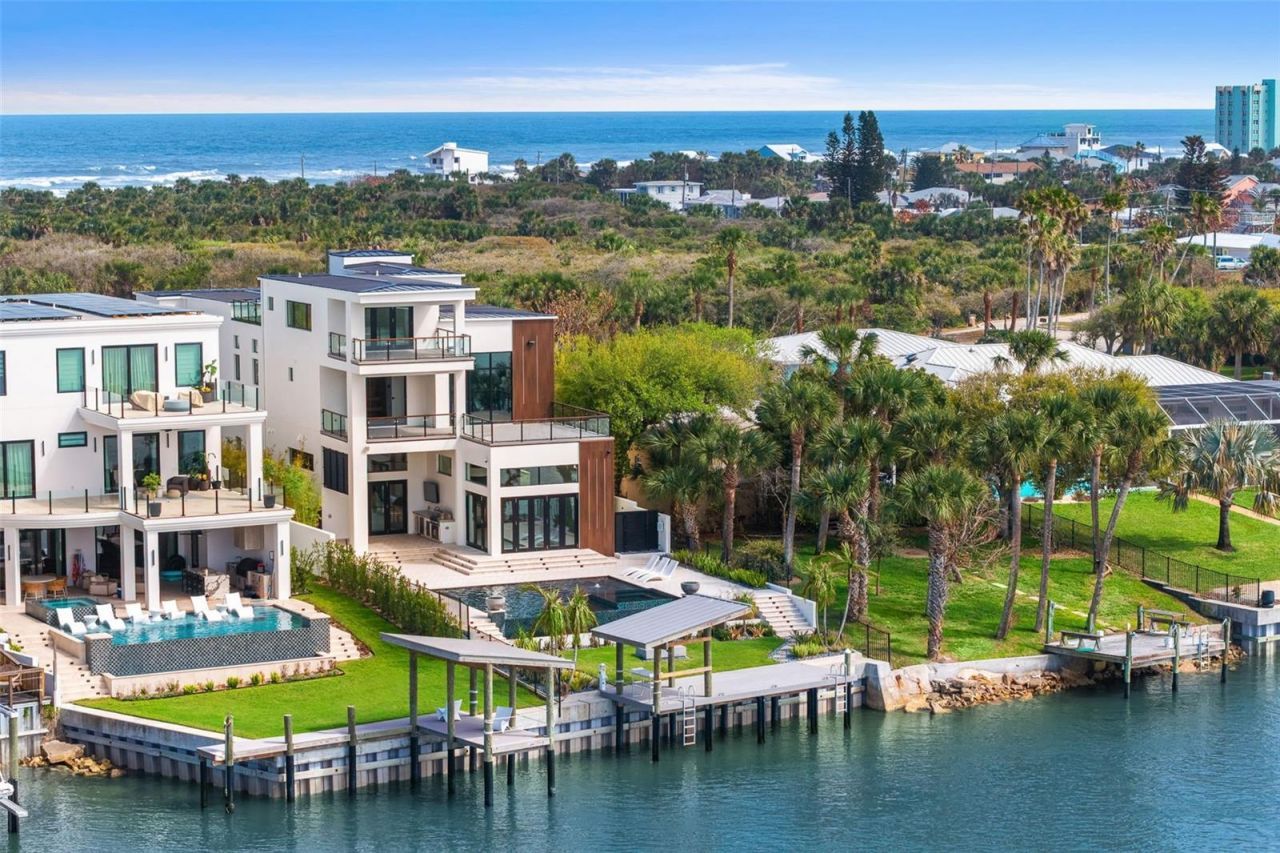 1194 N Peninsula Avenue, New Smyrna Beach, FL 32169 Photo