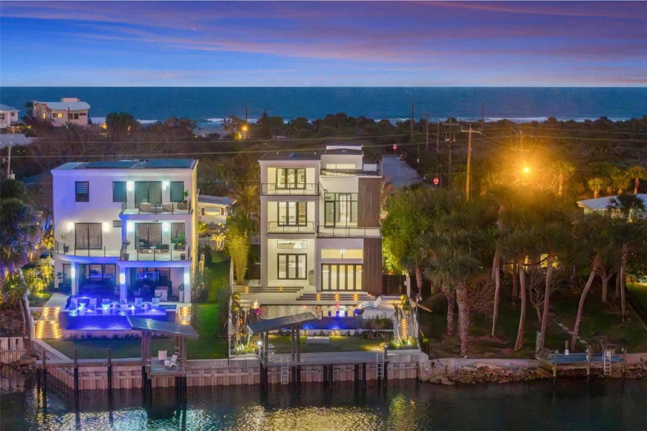 1194 N Peninsula Avenue, New Smyrna Beach, FL 32169 Photo