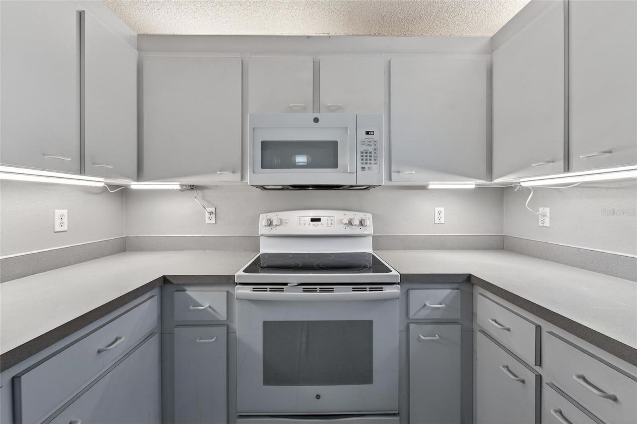 5644 29th Street Circle E, Bradenton, FL 34203 Photo