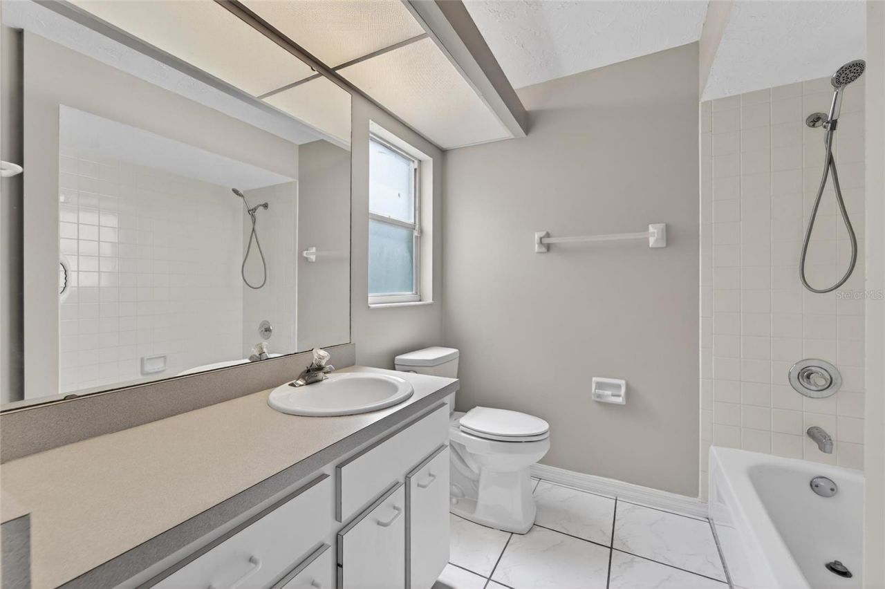 5644 29th Street Circle E, Bradenton, FL 34203 Photo