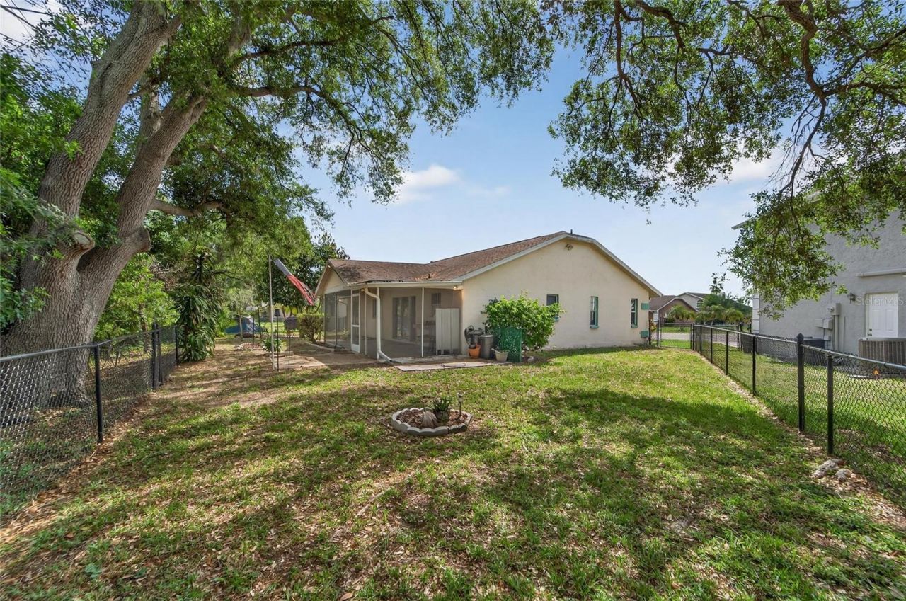 5644 29th Street Circle E, Bradenton, FL 34203 Photo