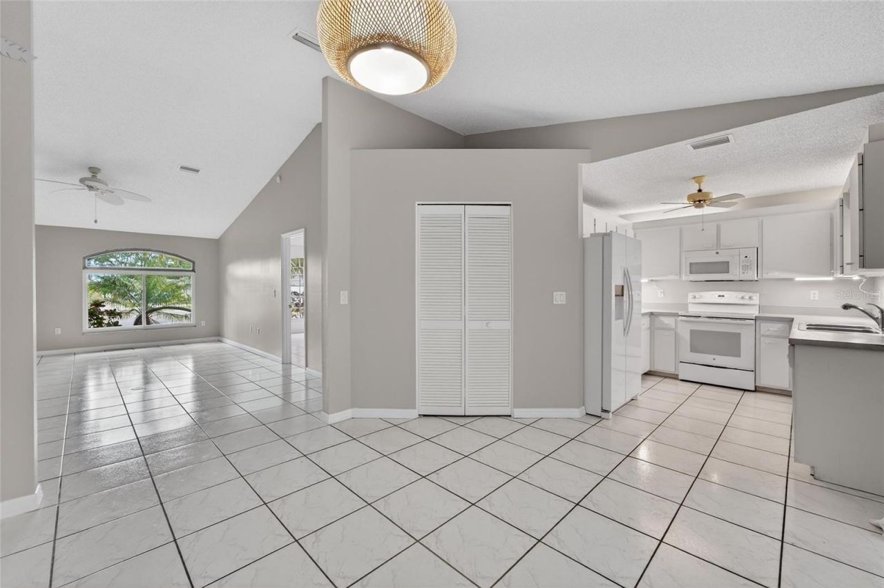 5644 29th Street Circle E, Bradenton, FL 34203 Photo