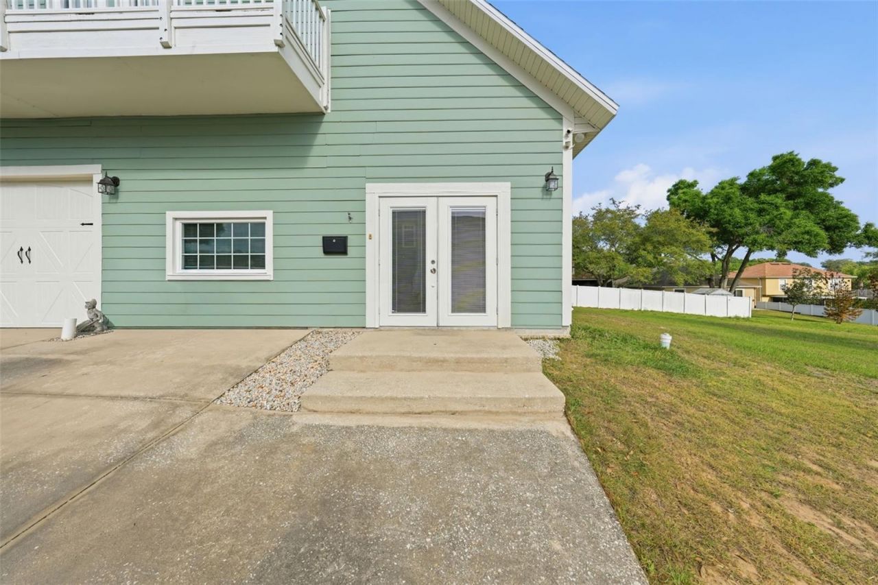 835 Butch Cassidy Lane , Eustis, FL 32726 Photo