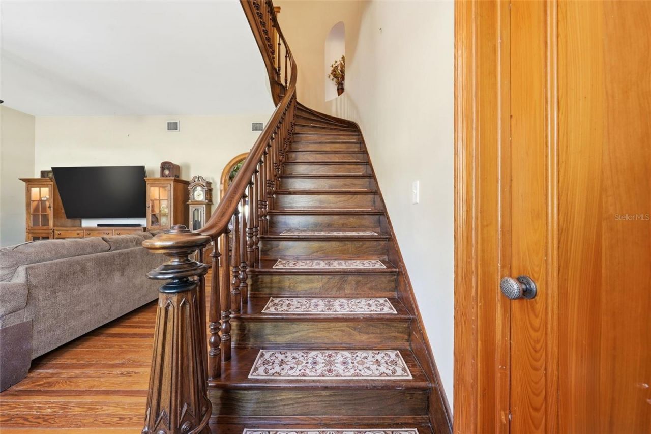 835 Butch Cassidy Lane , Eustis, FL 32726 Photo