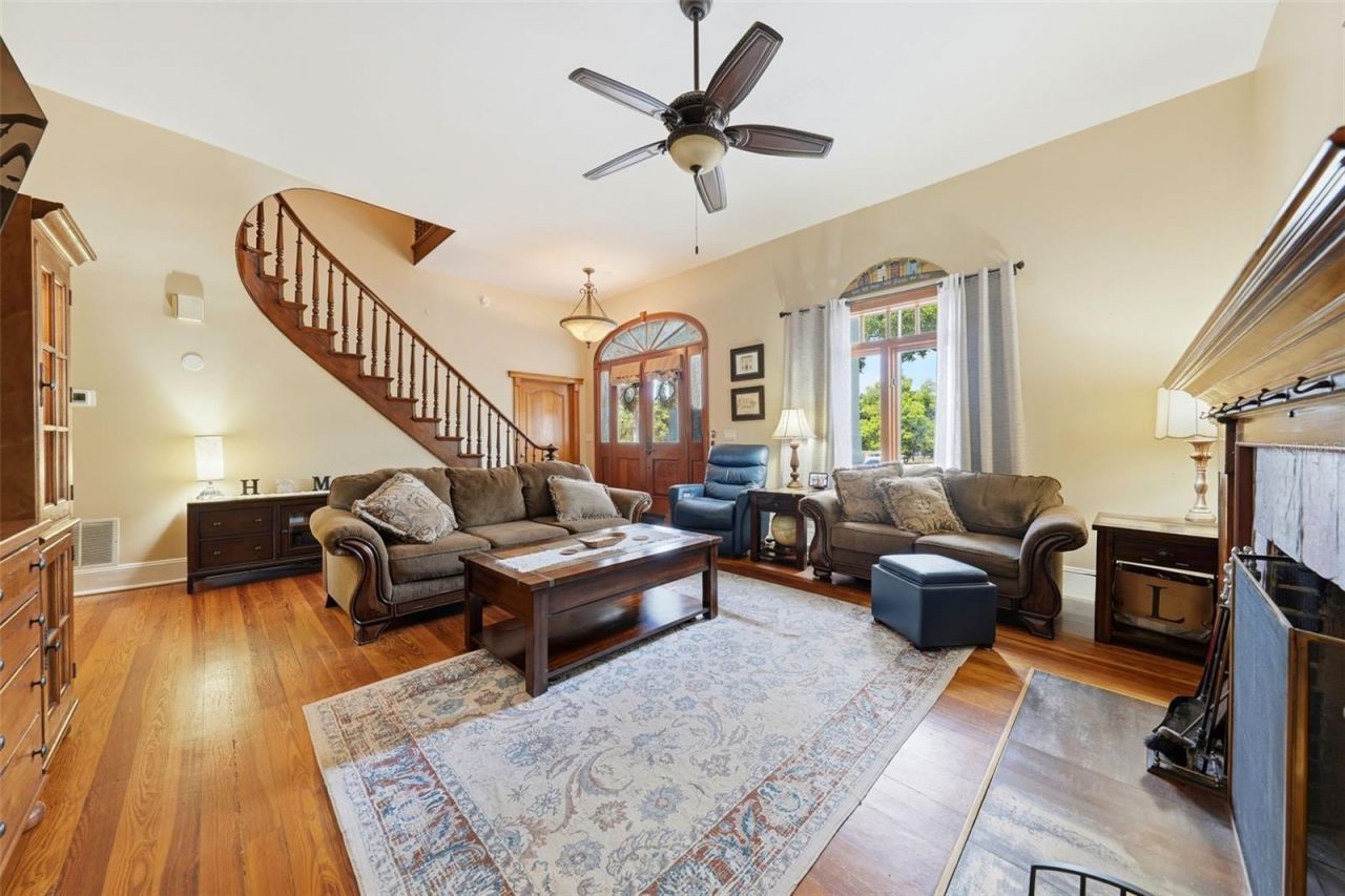 835 Butch Cassidy Lane , Eustis, FL 32726 Photo