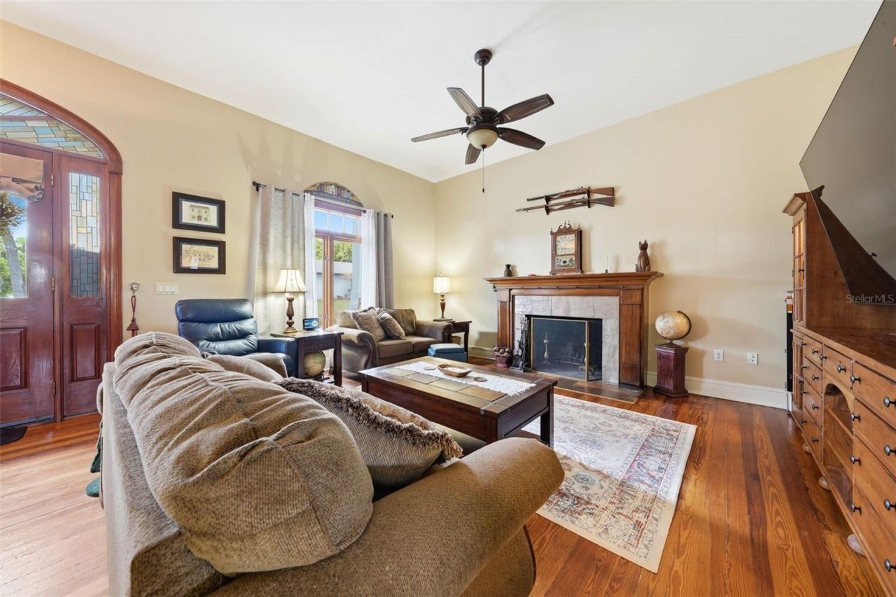 835 Butch Cassidy Lane , Eustis, FL 32726 Photo