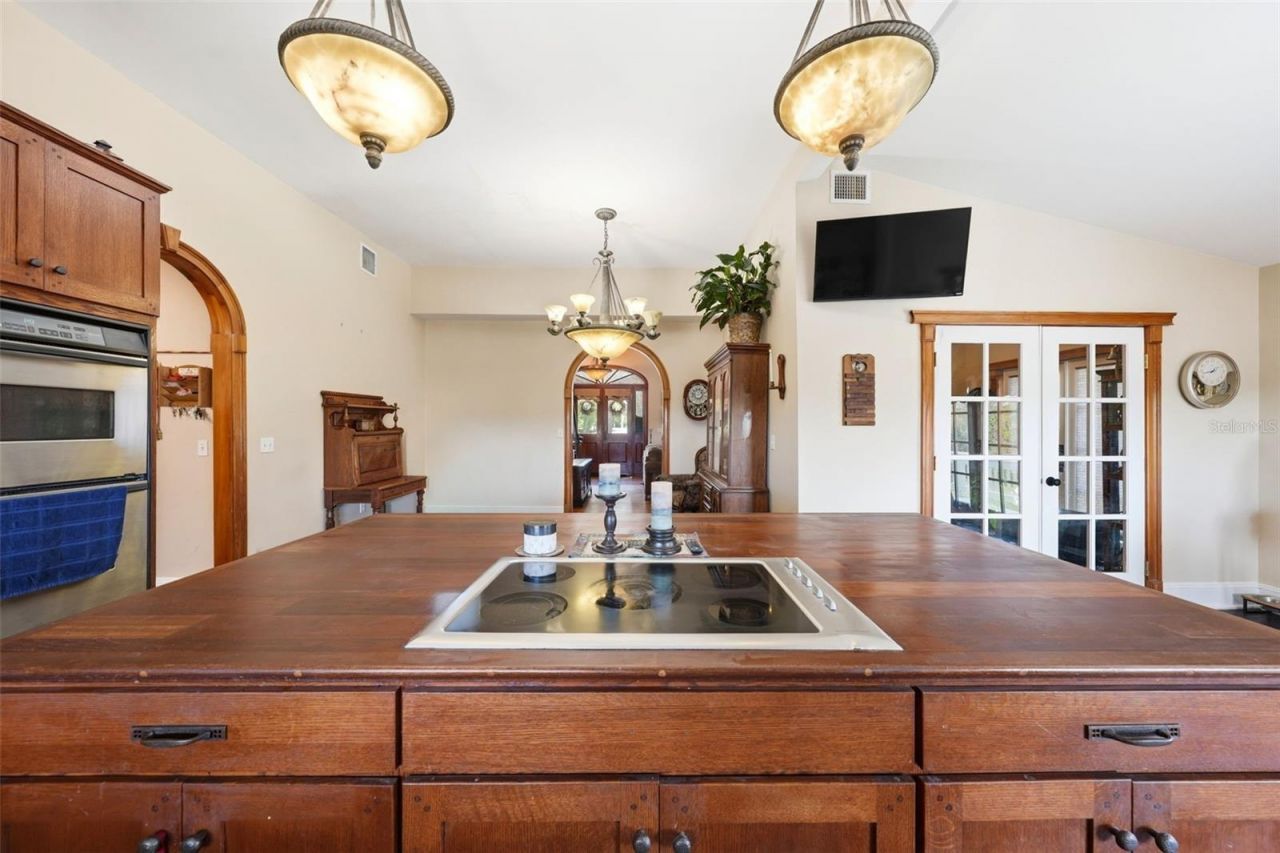 835 Butch Cassidy Lane , Eustis, FL 32726 Photo