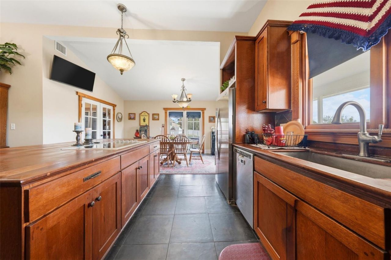 835 Butch Cassidy Lane , Eustis, FL 32726 Photo