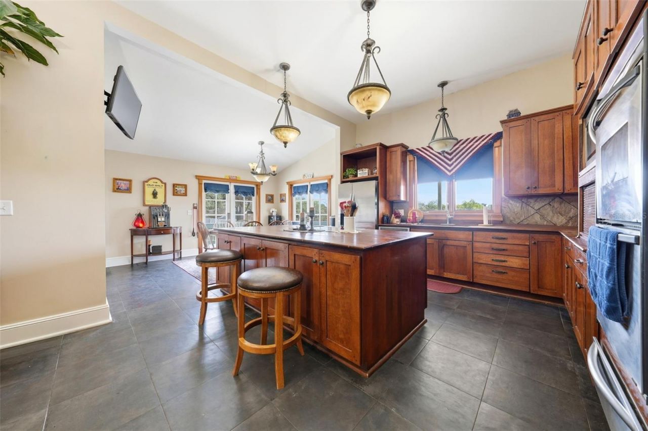 835 Butch Cassidy Lane , Eustis, FL 32726 Photo