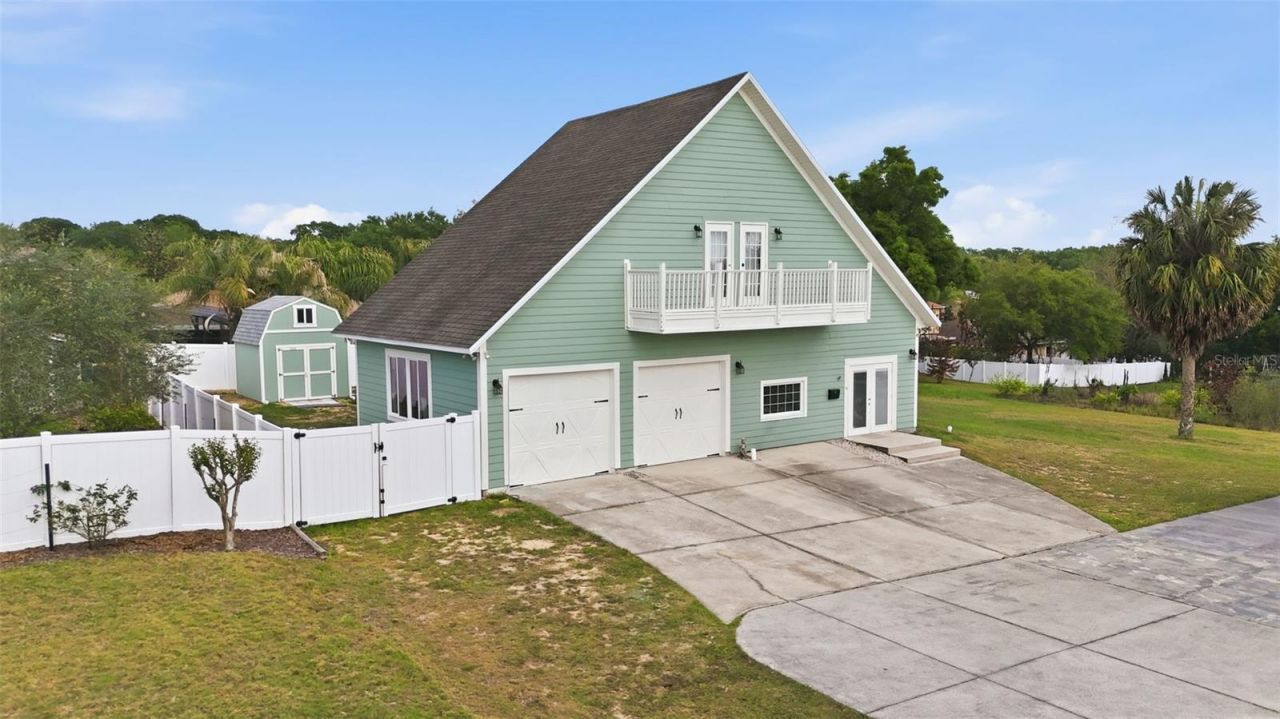 835 Butch Cassidy Lane , Eustis, FL 32726 Photo