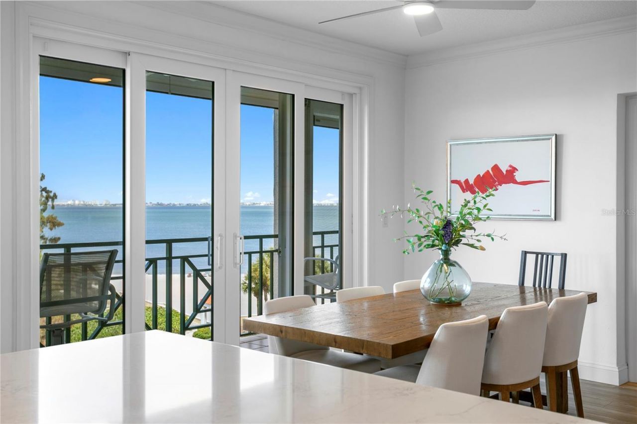 4780 Dolphin Cay Lane S, Unit 404, Saint Petersburg, FL 33711 Photo