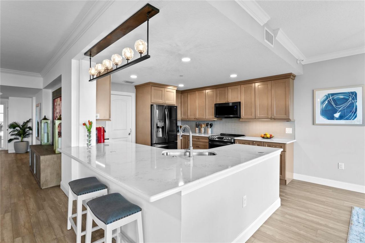 4780 Dolphin Cay Lane S, Unit 404, Saint Petersburg, FL 33711 Photo