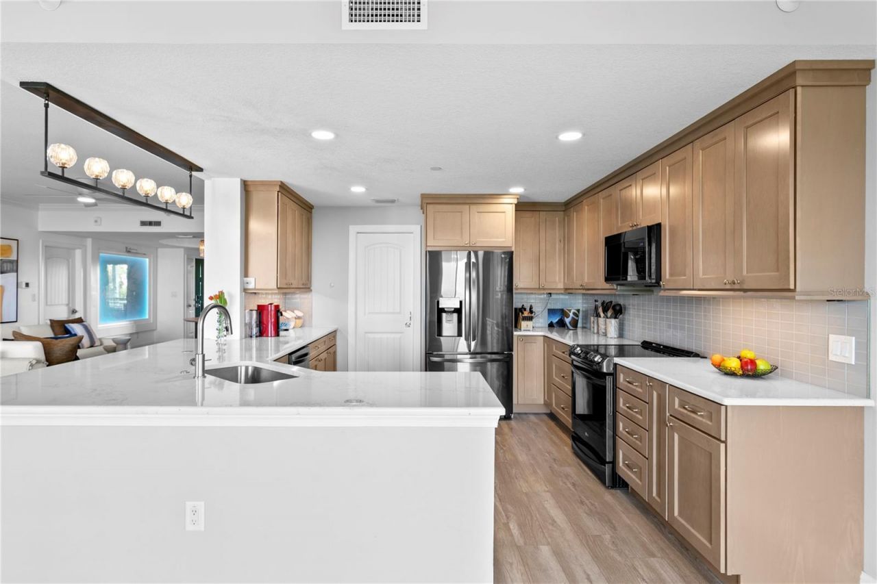 4780 Dolphin Cay Lane S, Unit 404, Saint Petersburg, FL 33711 Photo