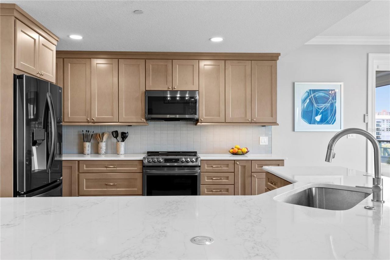 4780 Dolphin Cay Lane S, Unit 404, Saint Petersburg, FL 33711 Photo