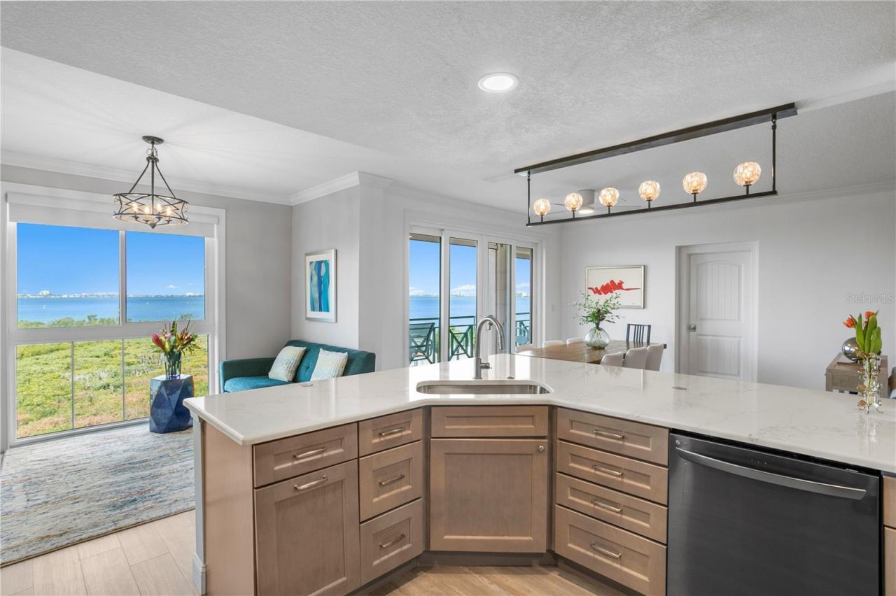 4780 Dolphin Cay Lane S, Unit 404, Saint Petersburg, FL 33711 Photo