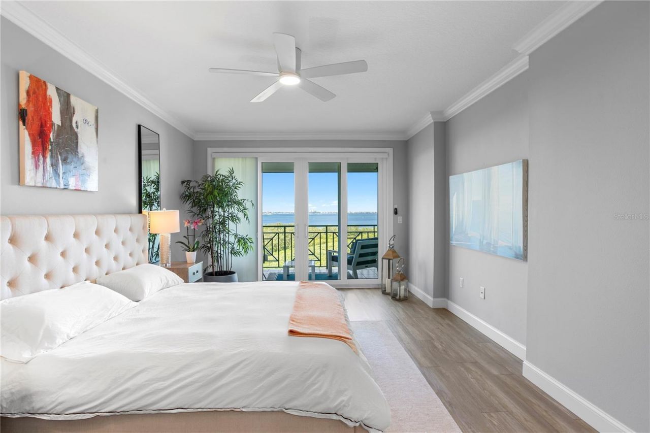 4780 Dolphin Cay Lane S, Unit 404, Saint Petersburg, FL 33711 Photo