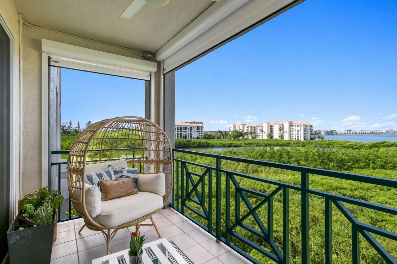 4780 Dolphin Cay Lane S, Unit 404, Saint Petersburg, FL 33711 Photo