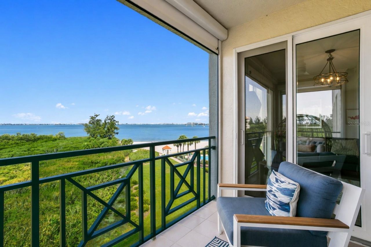 4780 Dolphin Cay Lane S, Unit 404, Saint Petersburg, FL 33711 Photo