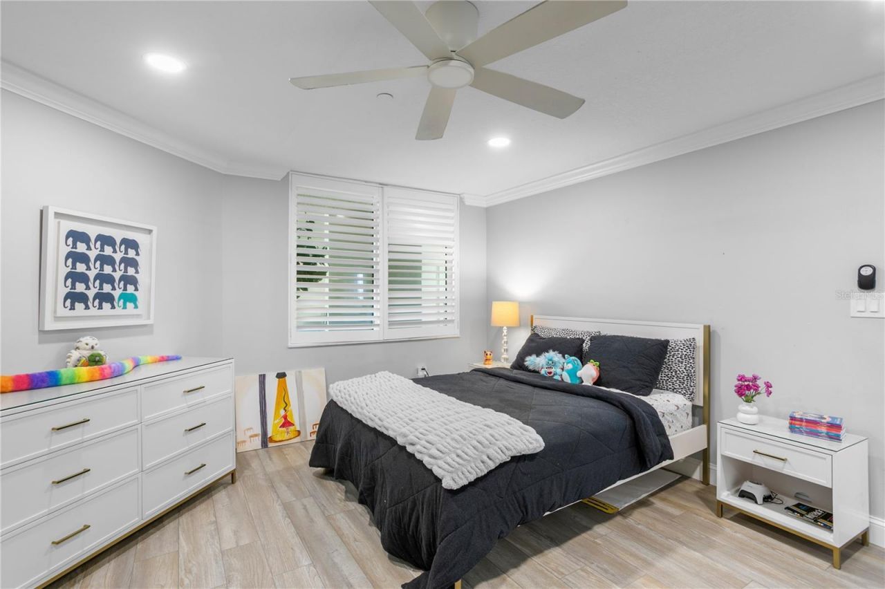 4780 Dolphin Cay Lane S, Unit 404, Saint Petersburg, FL 33711 Photo