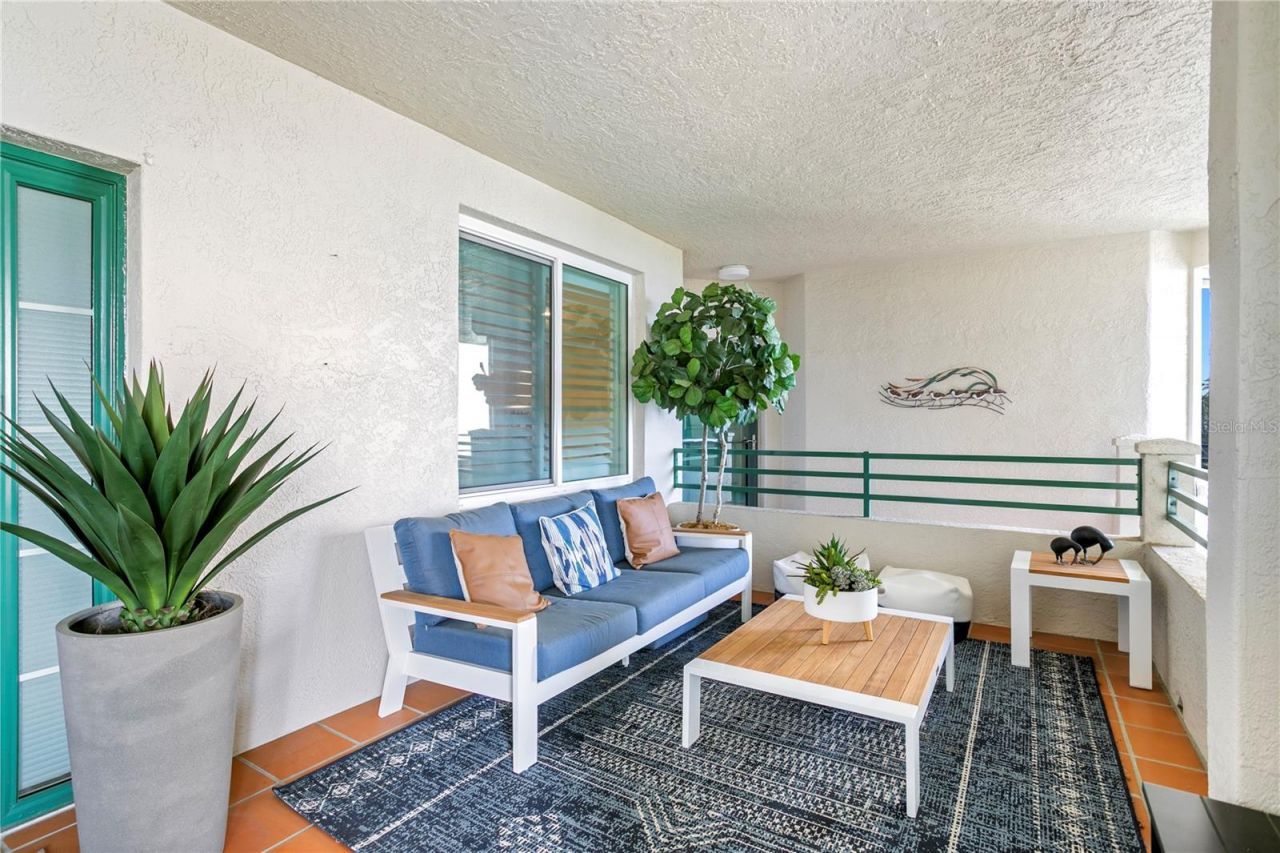 4780 Dolphin Cay Lane S, Unit 404, Saint Petersburg, FL 33711 Photo