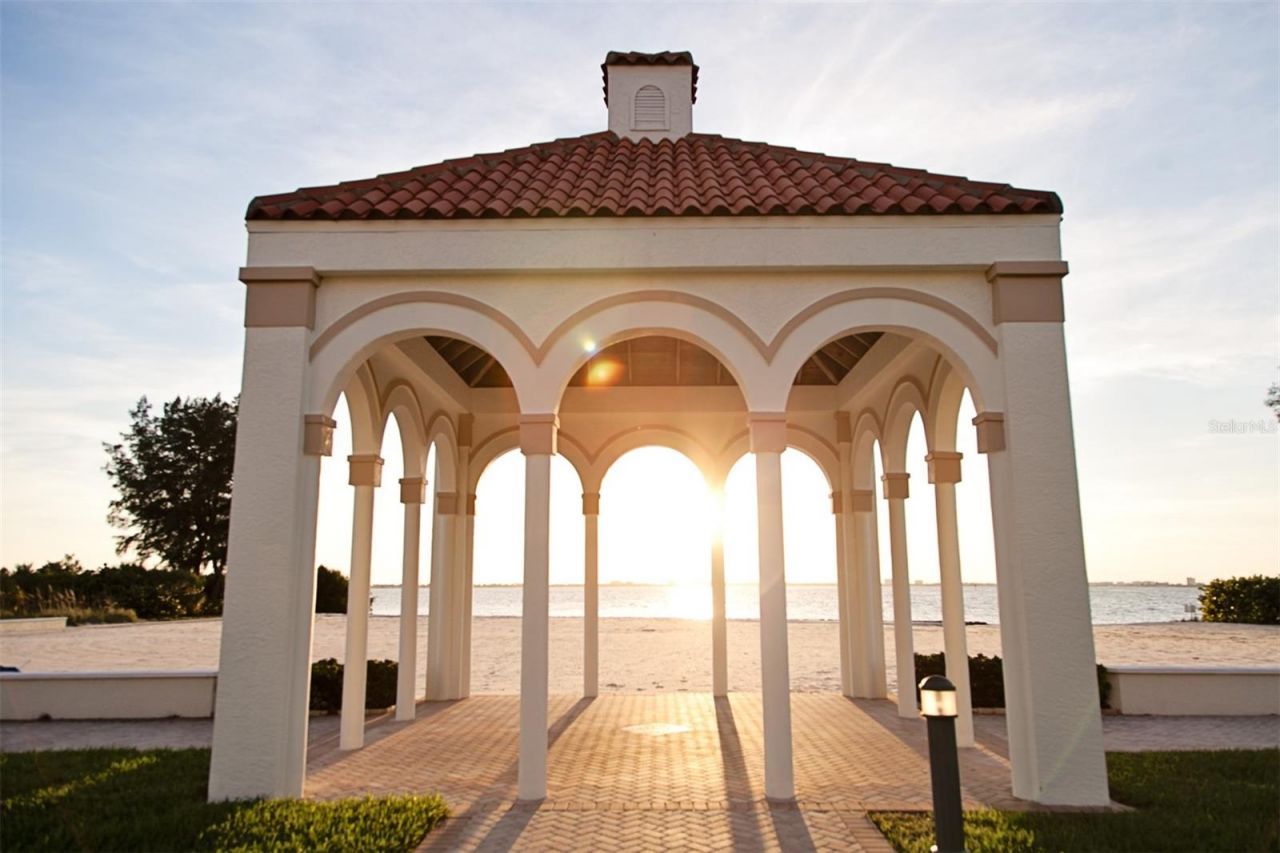 4780 Dolphin Cay Lane S, Unit 404, Saint Petersburg, FL 33711 Photo