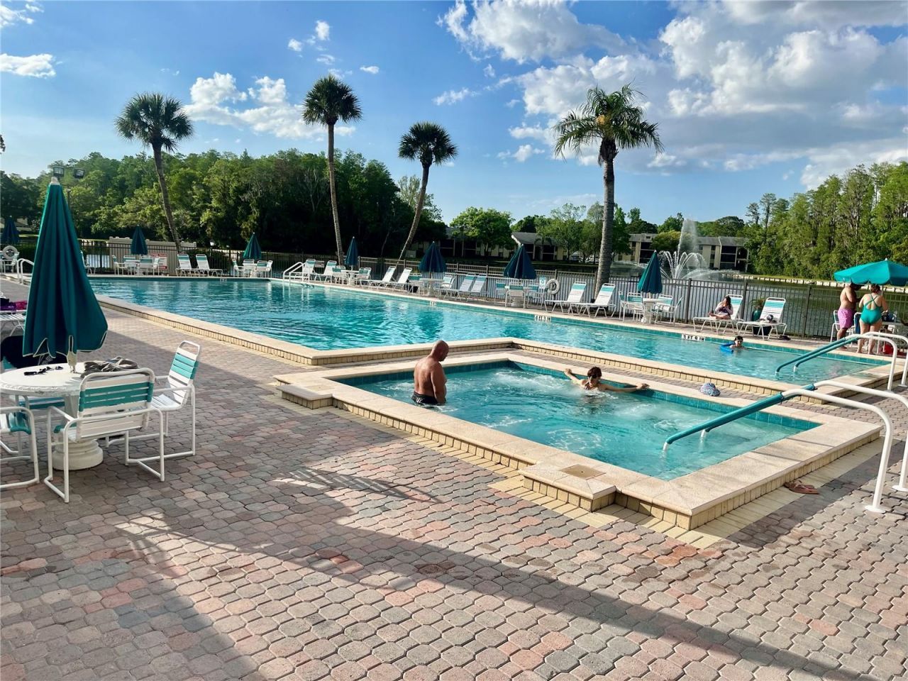 1423 Pine Glen Lane, Unit H2, Tarpon Springs, FL 34688 Photo