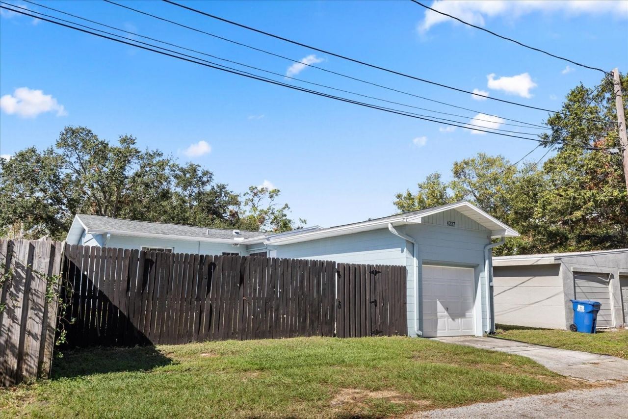 4237 Dr Martin Luther King Jr Street N, Saint Petersburg, FL 33703 Photo
