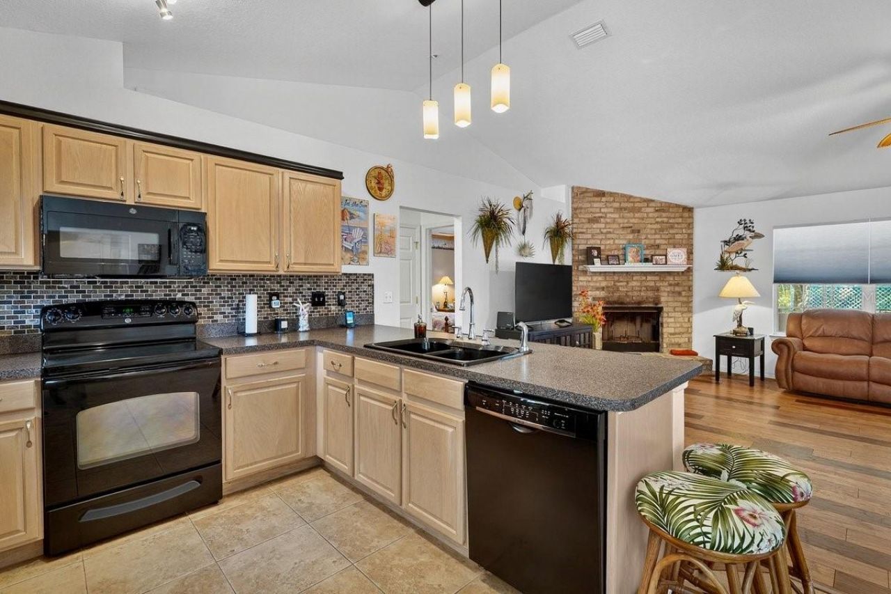 89 Robinson Drive , Palm Coast, FL 32164 Photo