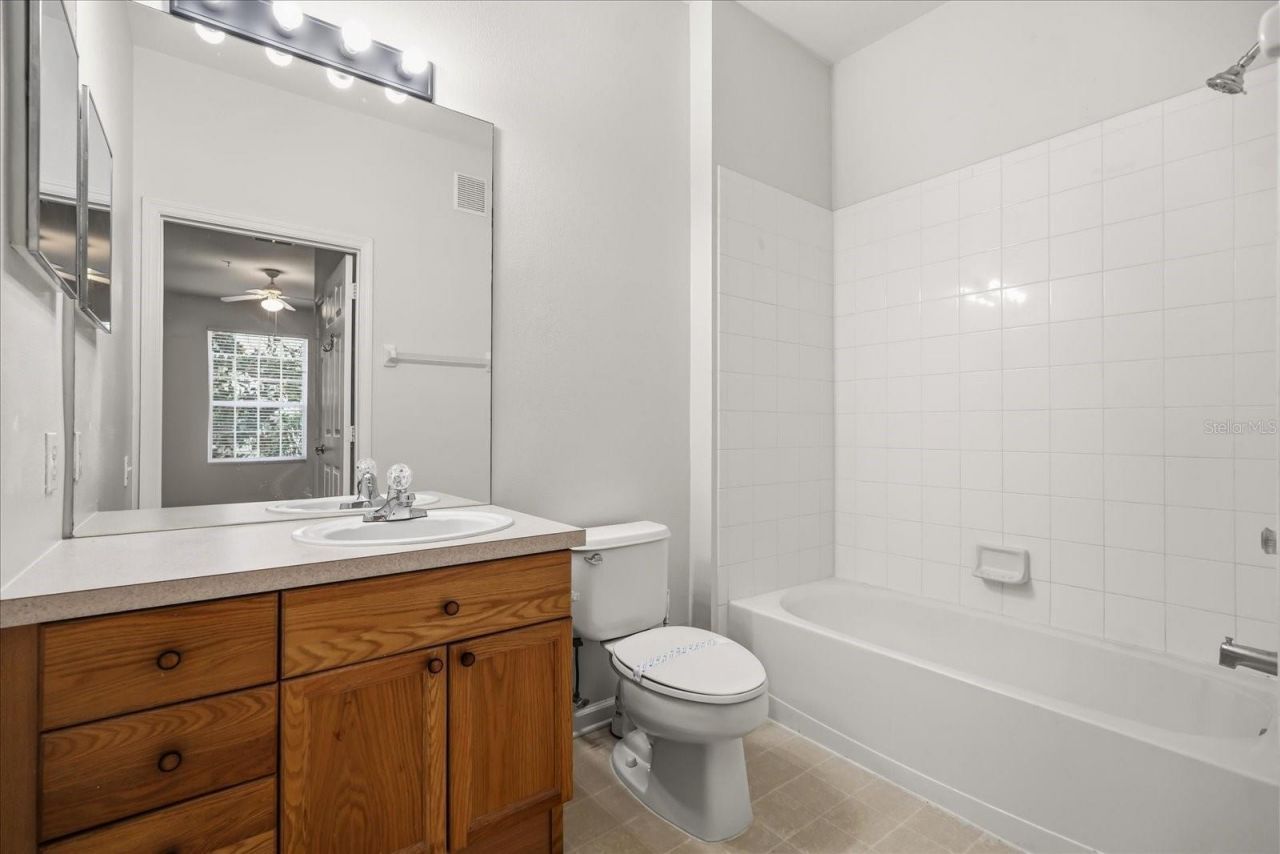 8101 Coconut Palm Way , Unit 205, Kissimmee, FL 34747 Photo