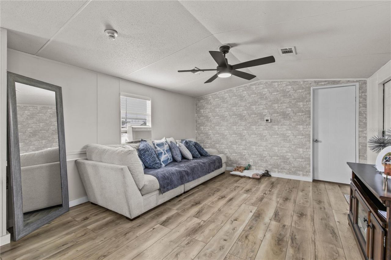 3834 Hixon Avenue , Saint Cloud, FL 34772 Photo