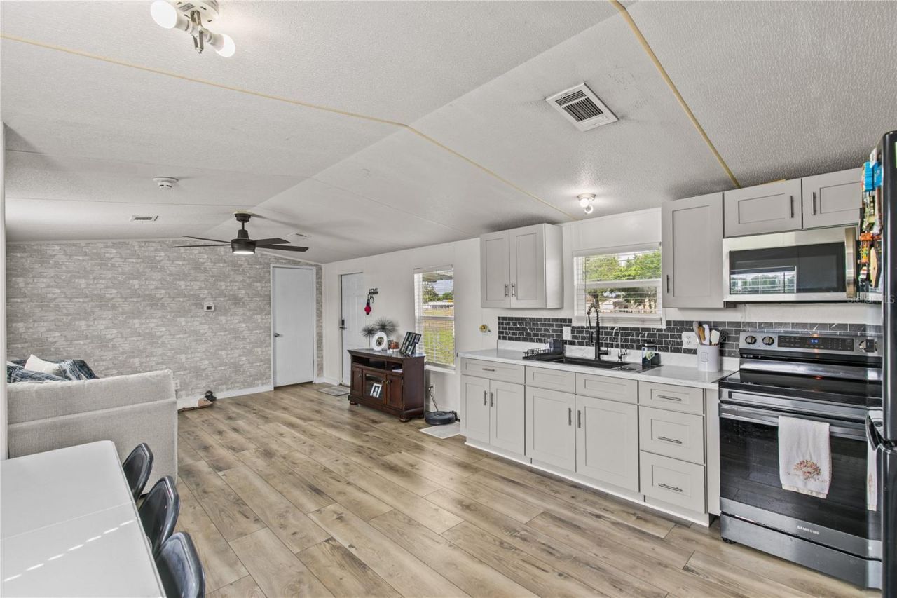 3834 Hixon Avenue , Saint Cloud, FL 34772 Photo