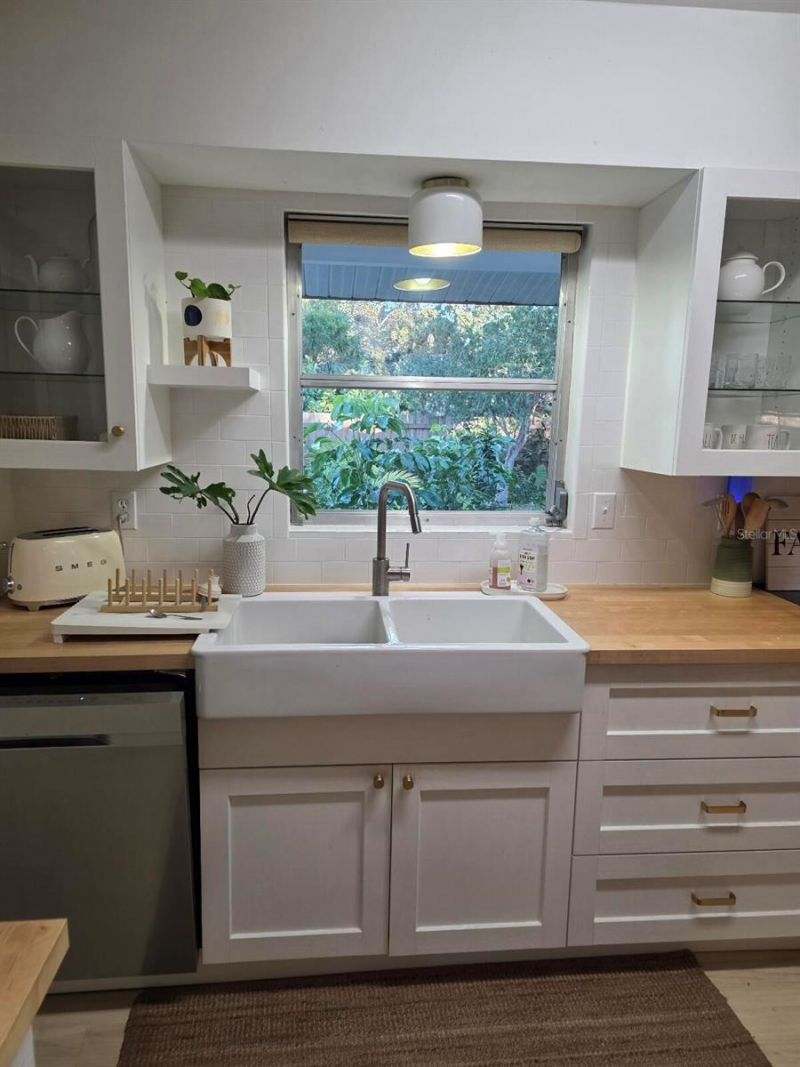 4718 Crystal Avenue , Sarasota, FL 34231 Photo