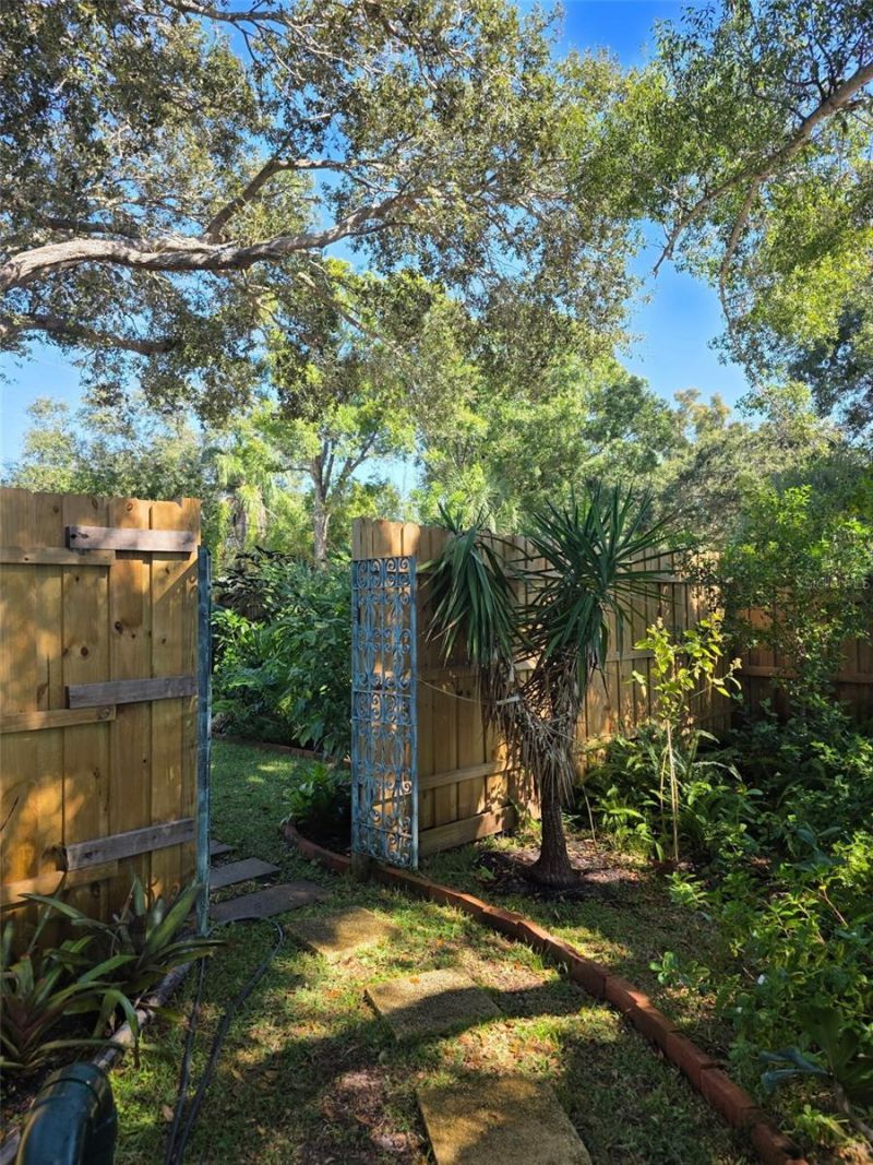 4718 Crystal Avenue , Sarasota, FL 34231 Photo