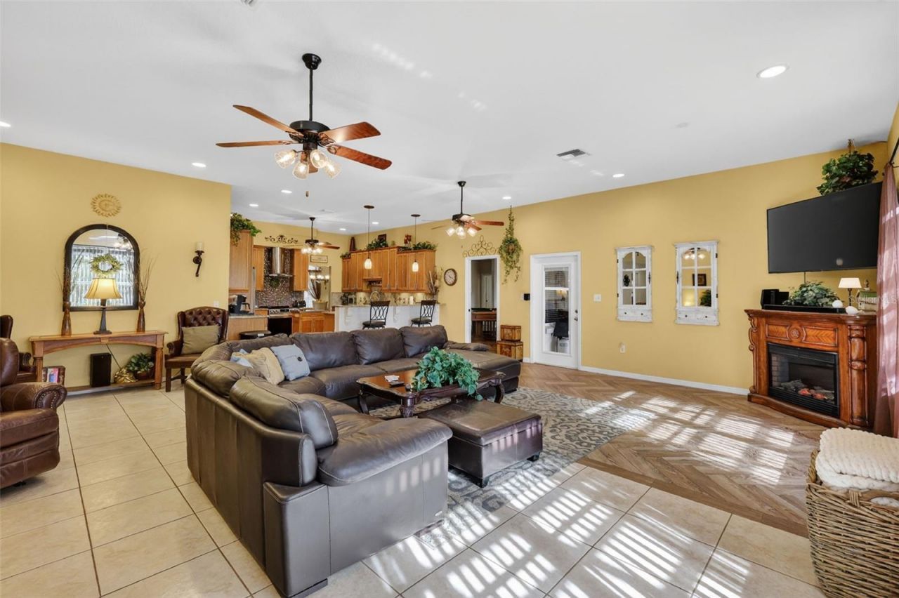 19703 Twin Ponds Road, Umatilla, FL 32784 Photo