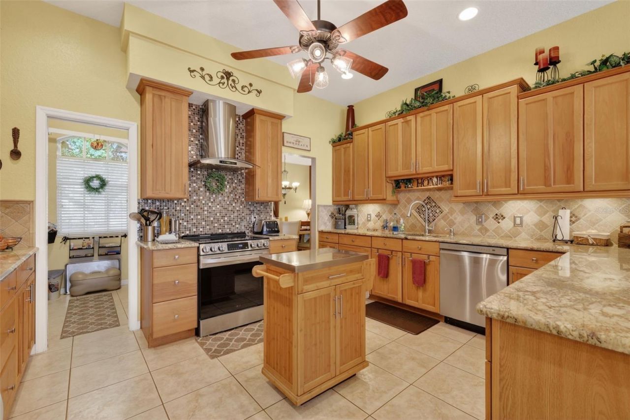 19703 Twin Ponds Road, Umatilla, FL 32784 Photo