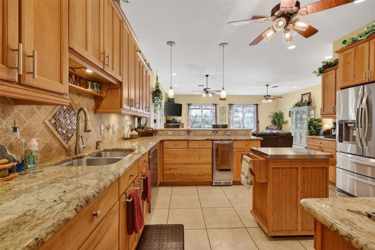 19703 Twin Ponds Road, Umatilla, FL 32784 Photo