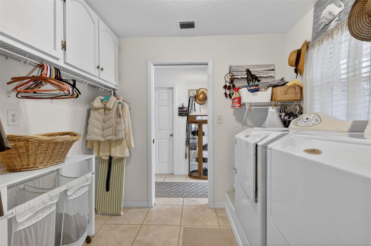 19703 Twin Ponds Road, Umatilla, FL 32784 Photo