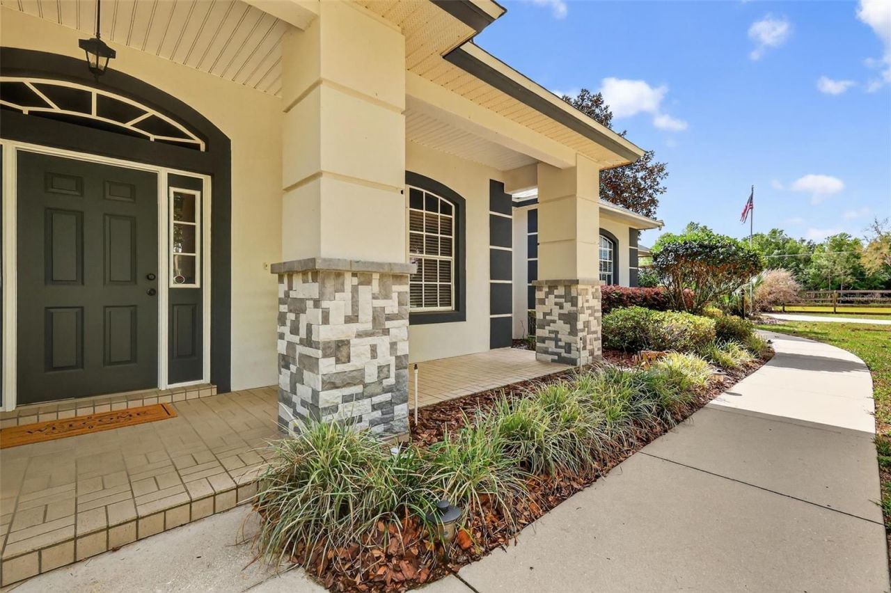 19703 Twin Ponds Road, Umatilla, FL 32784 Photo