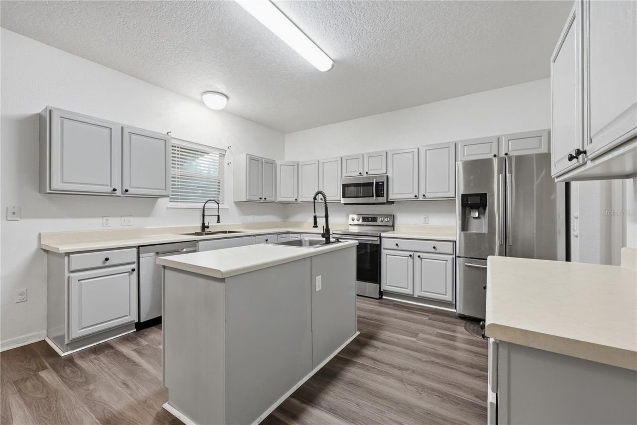 1348 SW 245th Way , Newberry, FL 32669 Photo