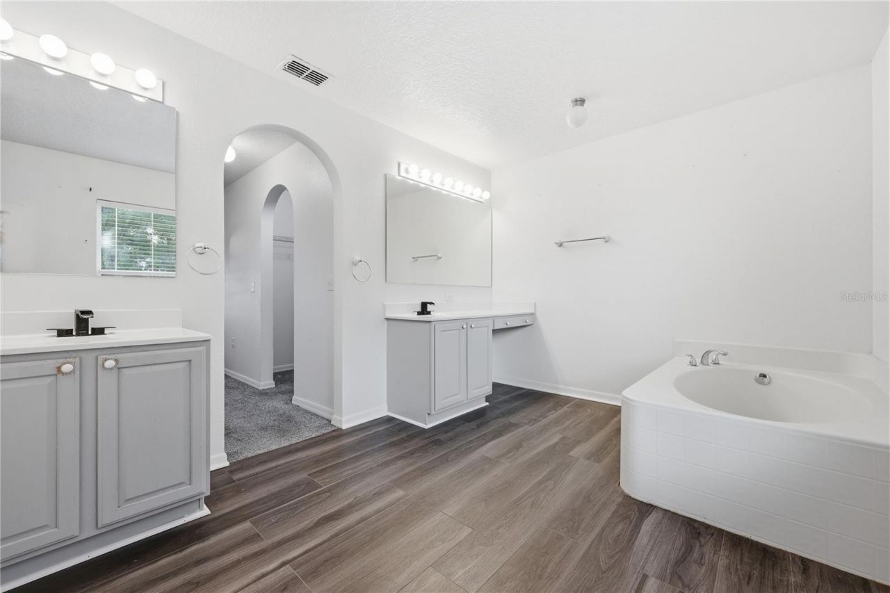 1348 SW 245th Way , Newberry, FL 32669 Photo