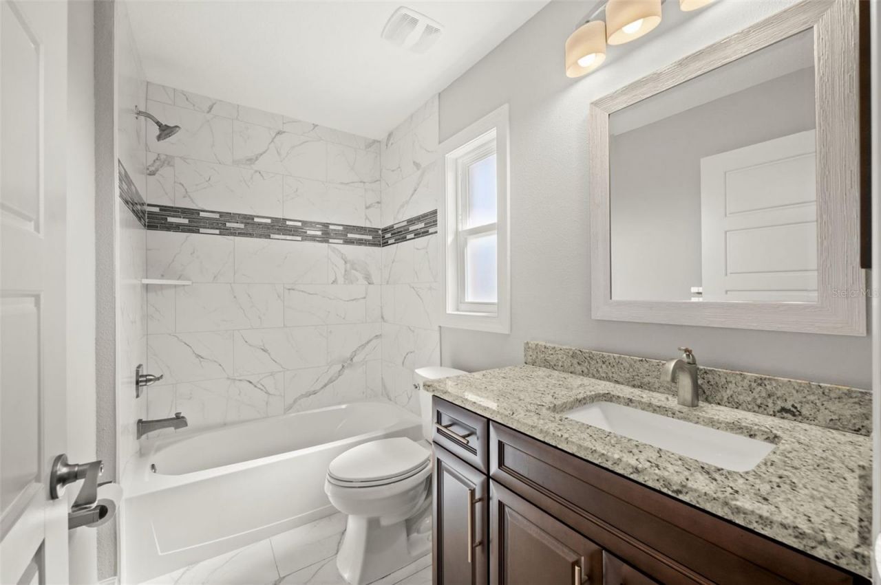 1056 Tampa Road , Venice, FL 34293 Photo