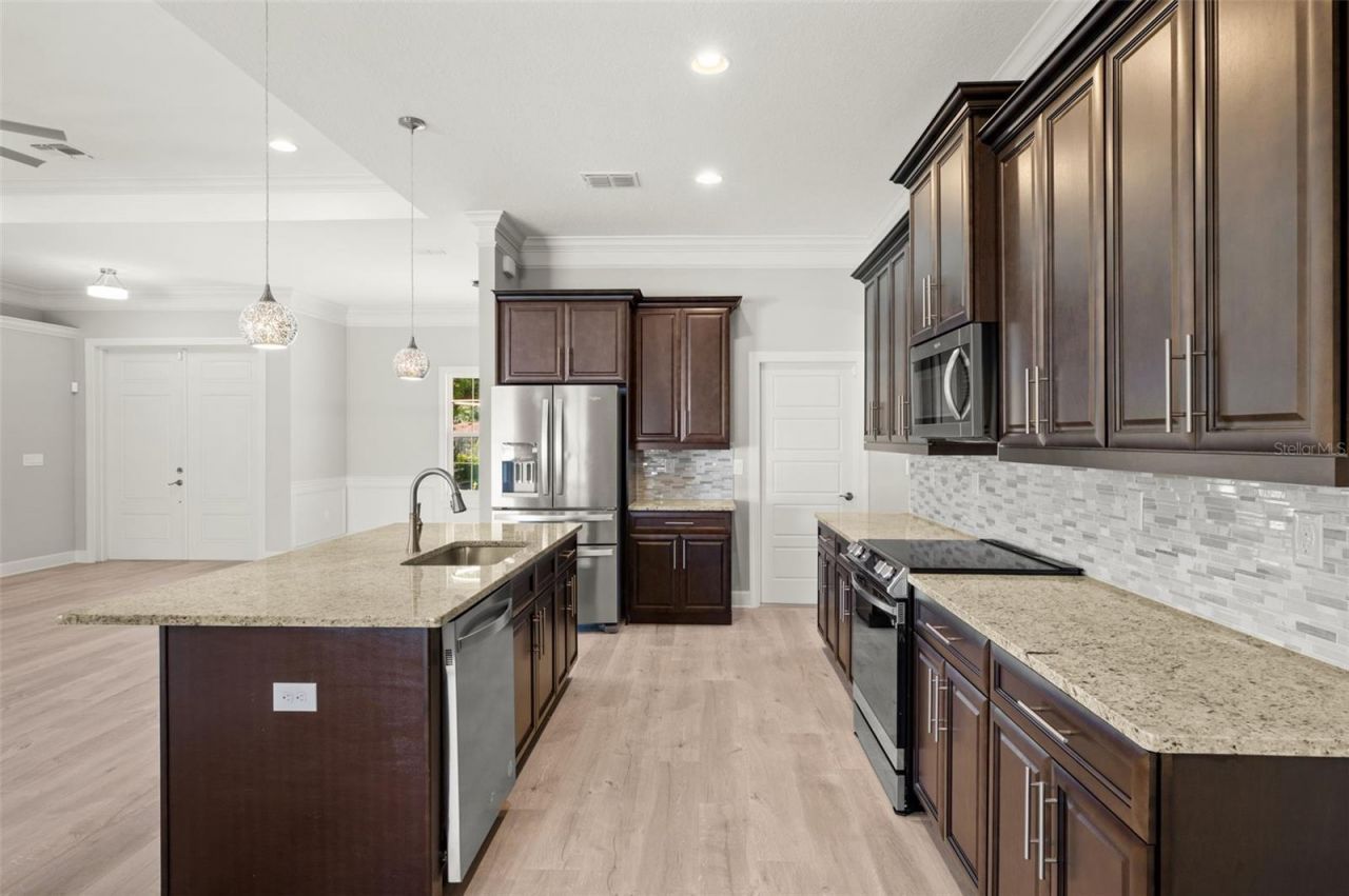 1056 Tampa Road , Venice, FL 34293 Photo