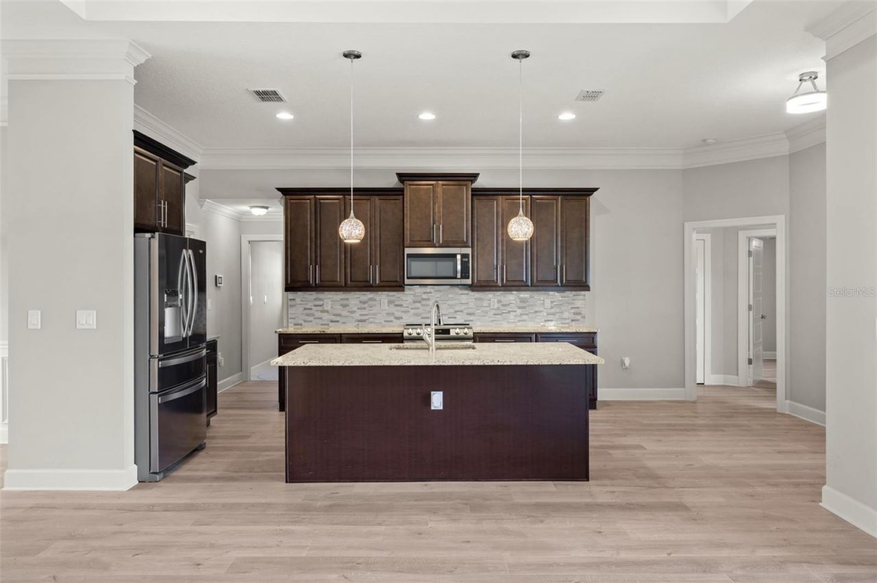 1056 Tampa Road , Venice, FL 34293 Photo