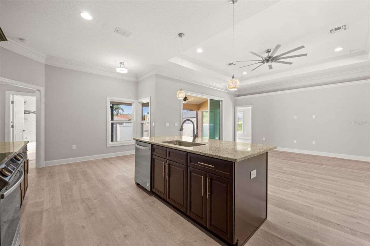 1056 Tampa Road , Venice, FL 34293 Photo