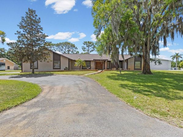 10700 LUSCOMBE COURT , NEW PORT RICHEY, FL 34654