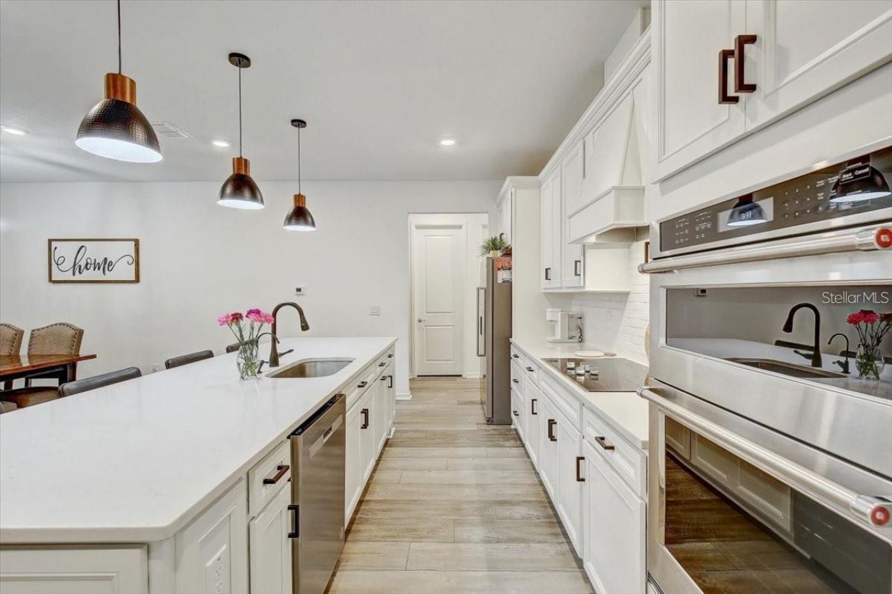 2824 Quail Crest Court , Valrico, FL 33594 Photo