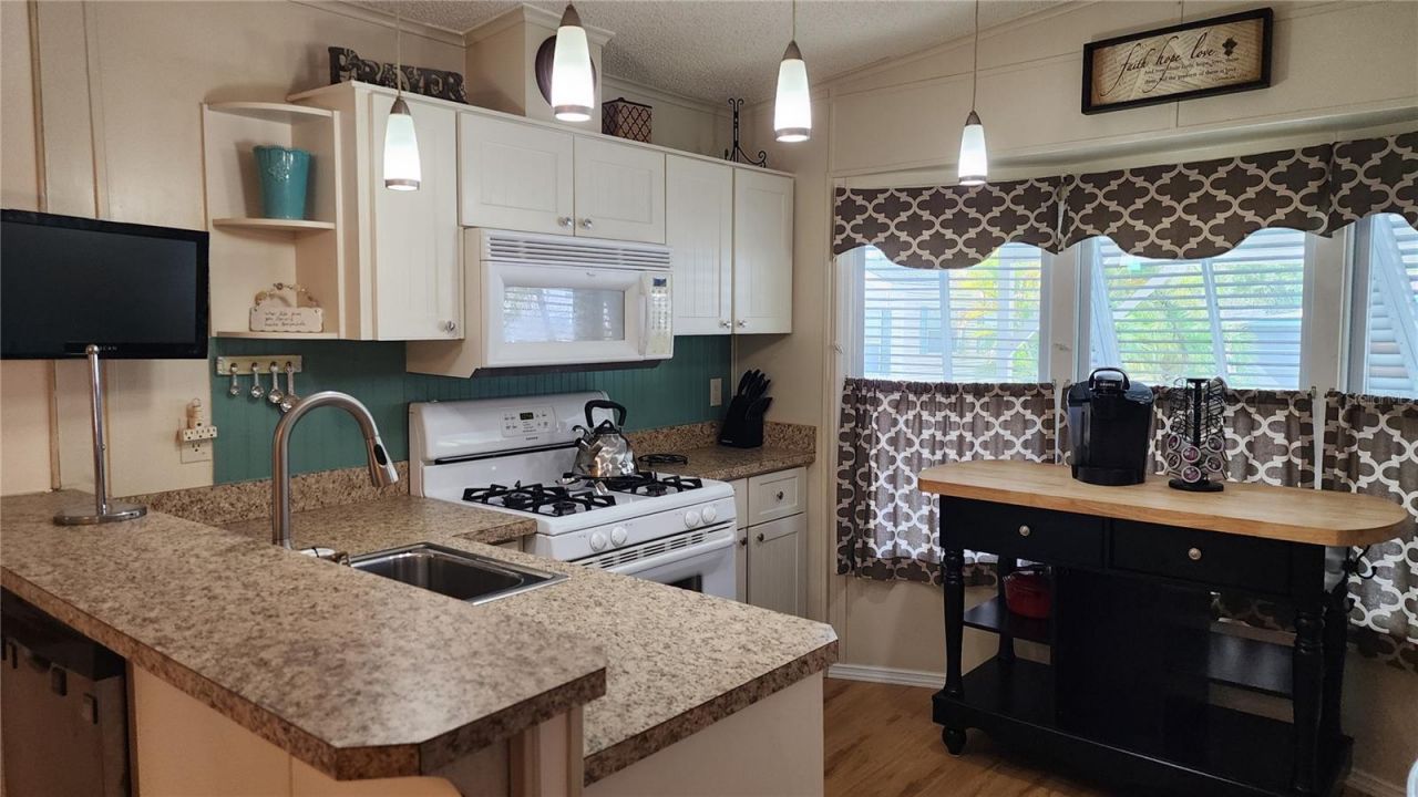 3300 26th Avenue E, Unit 102, Bradenton, FL 34208 Photo