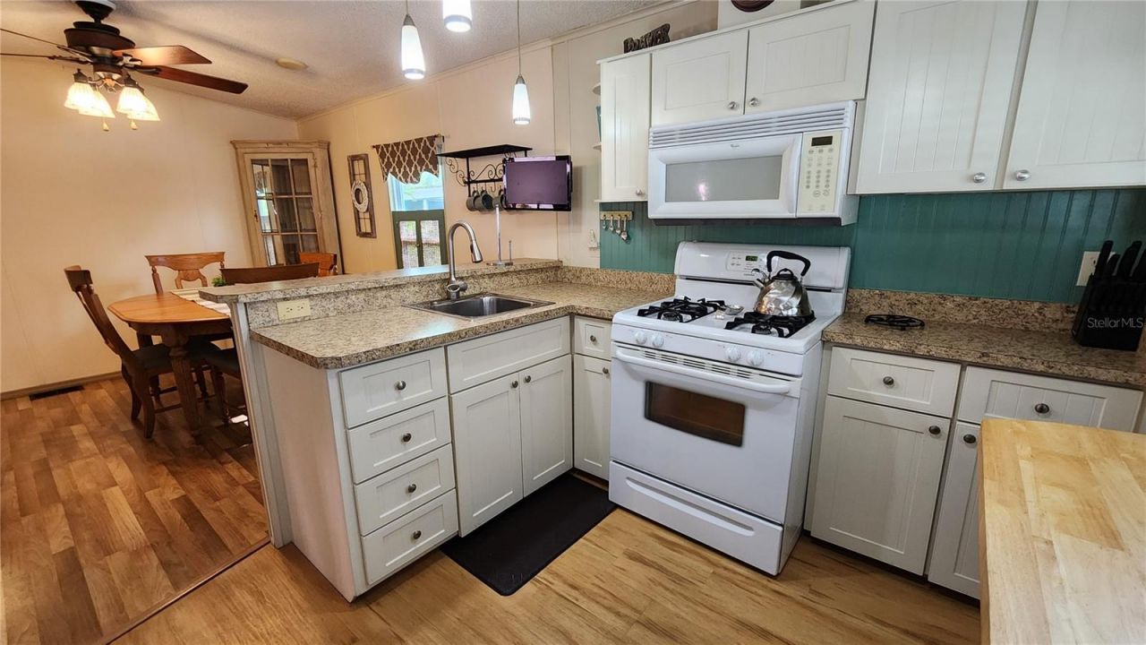 3300 26th Avenue E, Unit 102, Bradenton, FL 34208 Photo