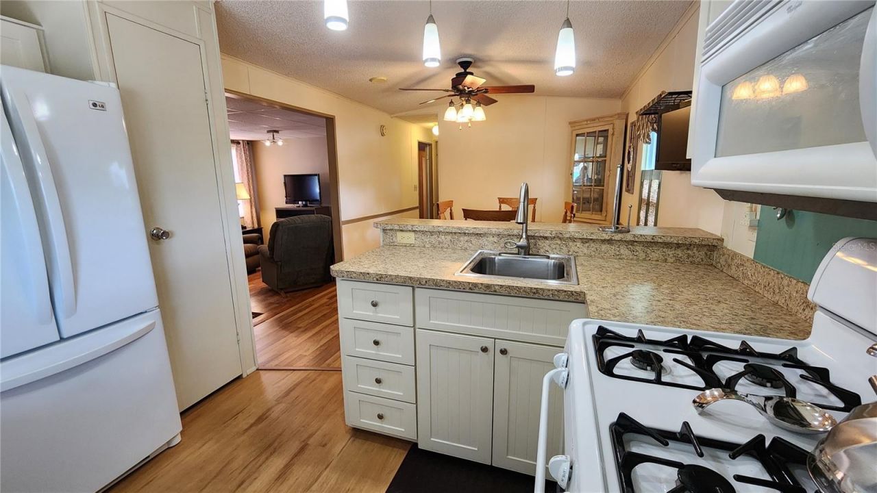 3300 26th Avenue E, Unit 102, Bradenton, FL 34208 Photo